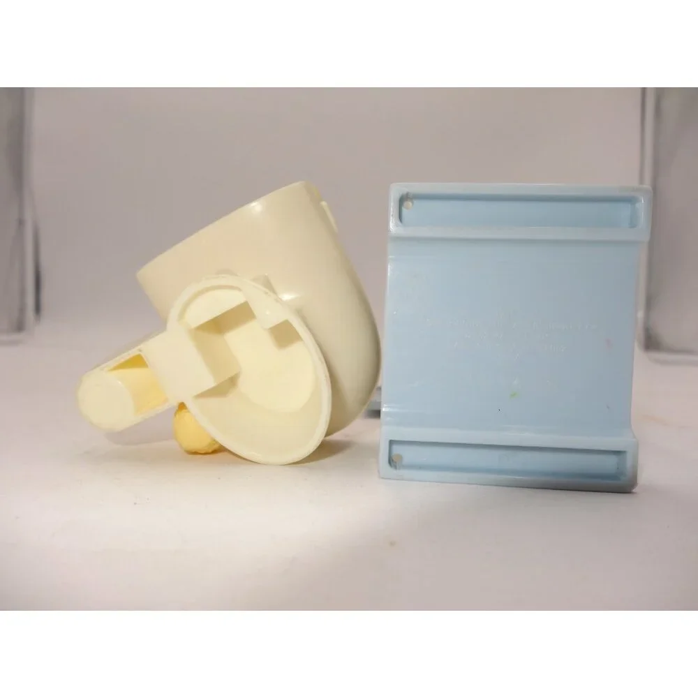 Fisher Price Loving Family Dollhouse Bathroom Lot‎ Toilet and Vanity Sink 2002